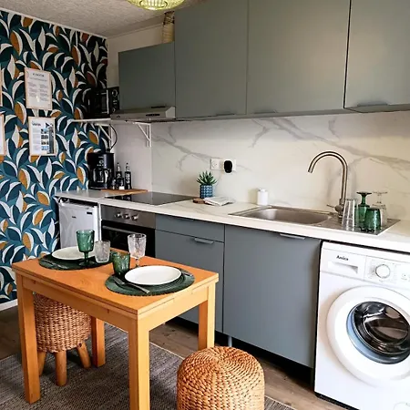 Le Nid Des Alouettes, Comfortable Furnished 1-bedroom Appartamento